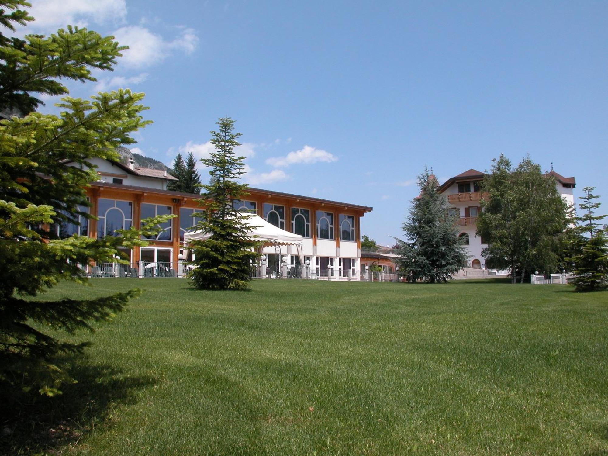 Hotel Belvedere Srl Fai della Paganella Exterior photo